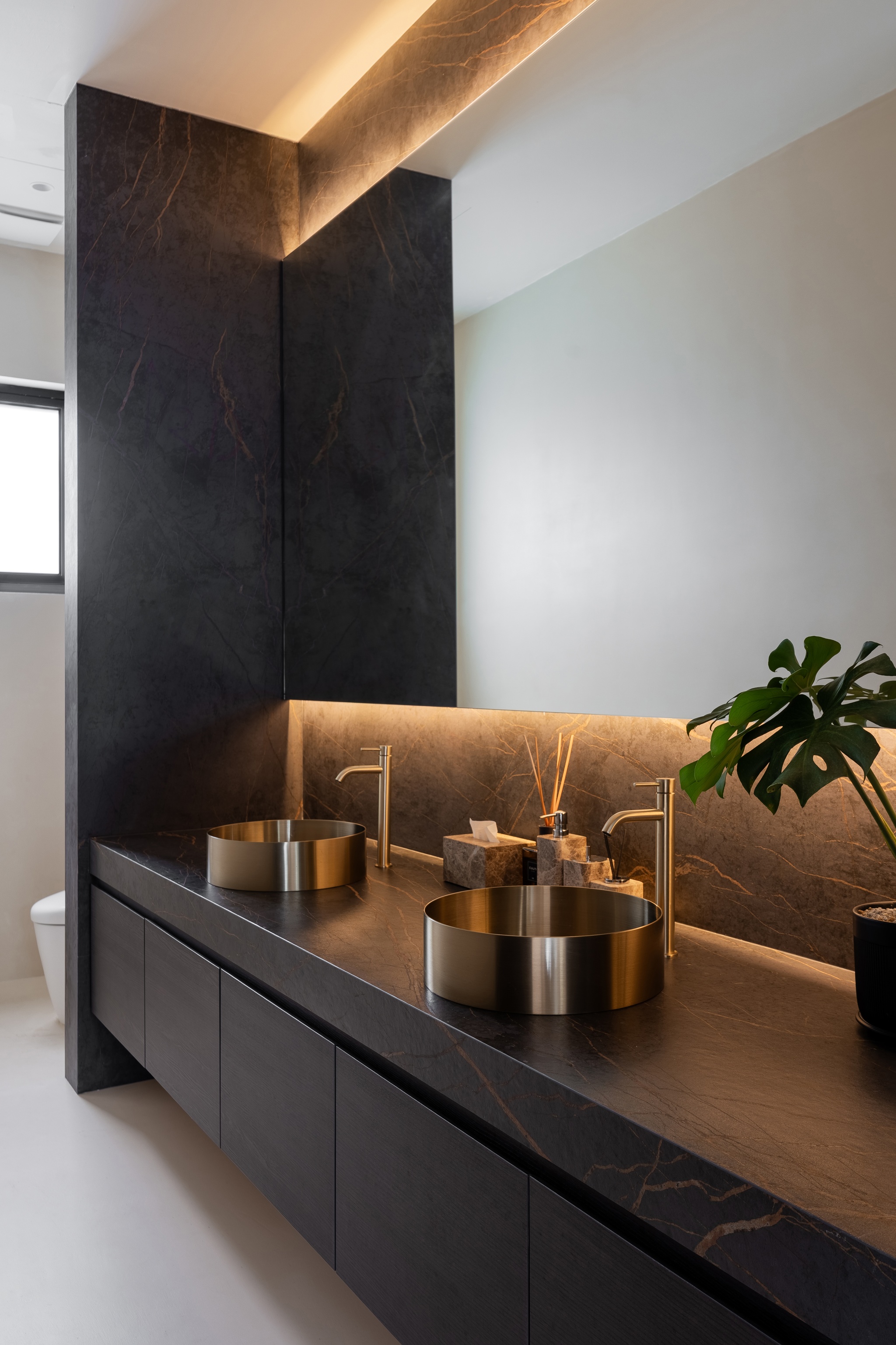 Luxury bathroom interior design, marble and gold contrast, Setiajaya, Kuala Lumpur